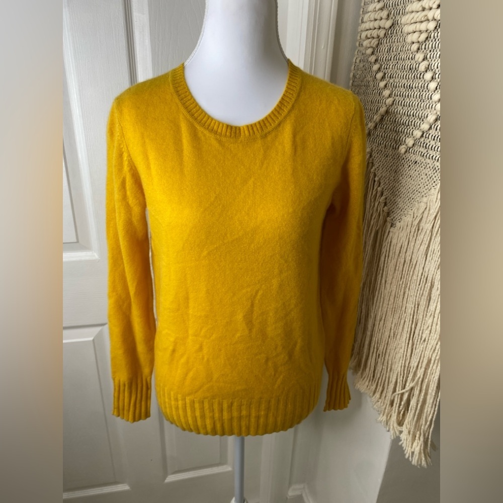 NWT AINSLEY Yellow Women's Sweater